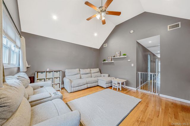 1515 Cross Bay Boulevard, Broad Channel, NY 11693