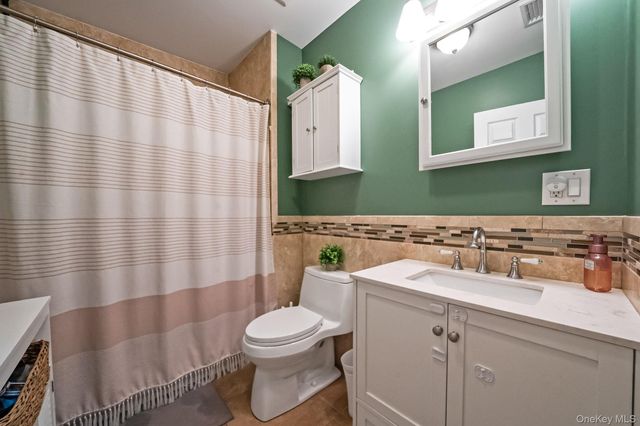 1515 Cross Bay Boulevard, Broad Channel, NY 11693