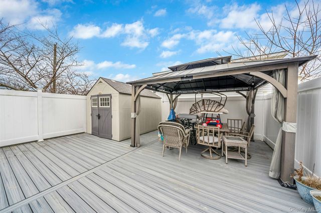 1515 Cross Bay Boulevard, Broad Channel, NY 11693