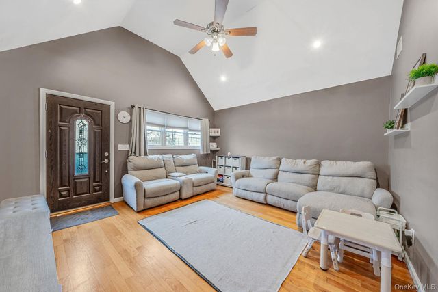 1515 Cross Bay Boulevard, Broad Channel, NY 11693