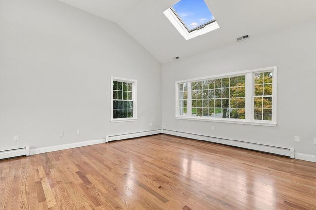30 Overlook Dr, Methuen, MA 01844