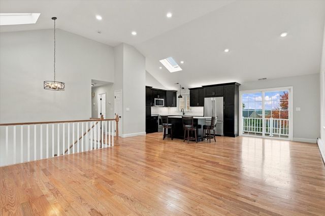 30 Overlook Dr, Methuen, MA 01844