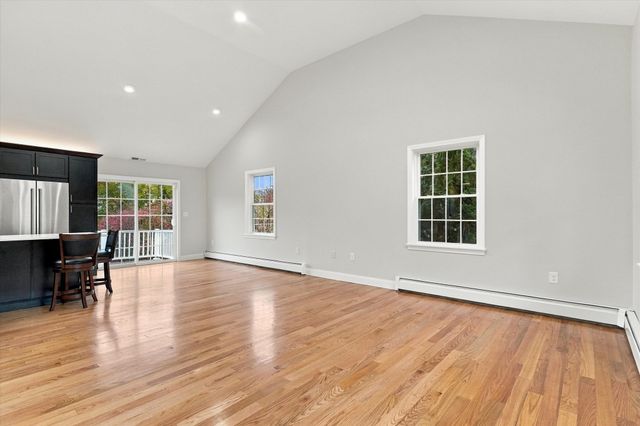 30 Overlook Dr, Methuen, MA 01844