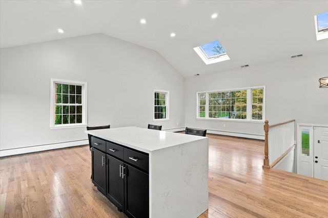 30 Overlook Dr, Methuen, MA 01844