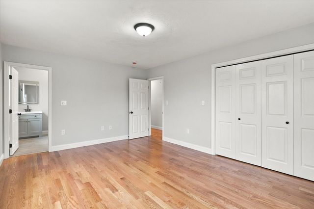 30 Overlook Dr, Methuen, MA 01844