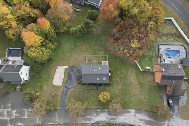 30 Overlook Dr, Methuen, MA 01844
