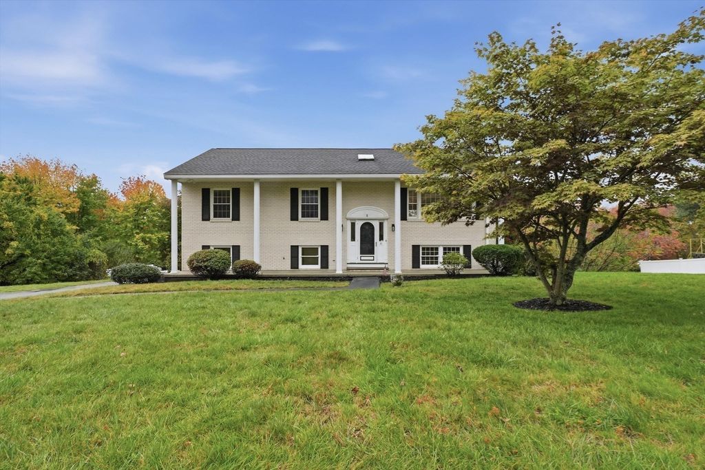 30 Overlook Dr, Methuen, MA 01844