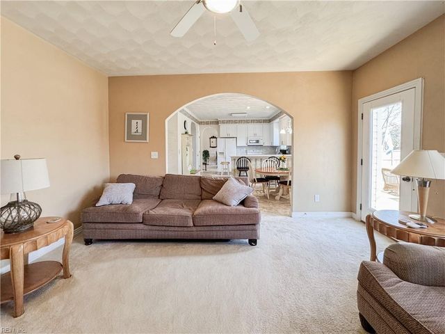 965 Sandoval DR, Virginia Beach, VA 23454