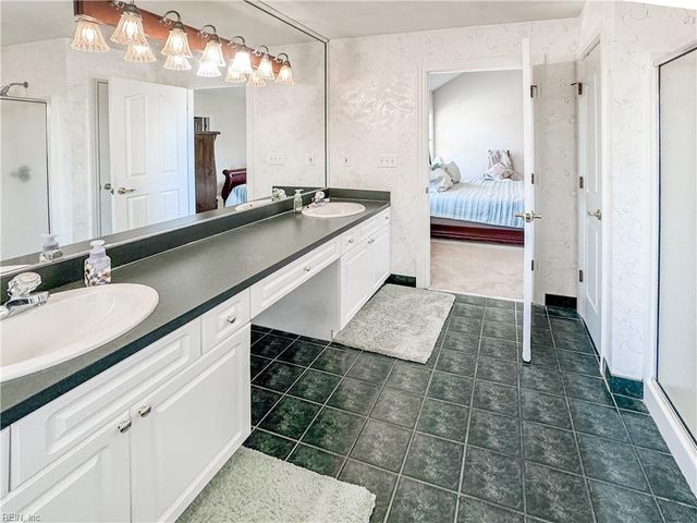 965 Sandoval DR, Virginia Beach, VA 23454