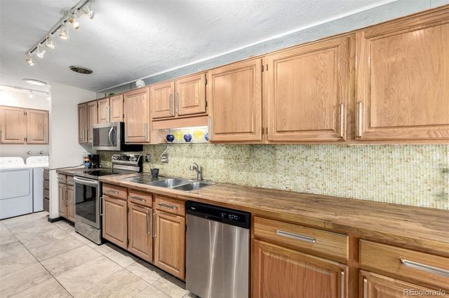 7466 W Cedar Circle, Lakewood, CO 80226