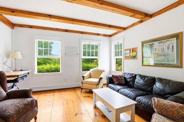 28 Island Road, Deerfield, NH 03037