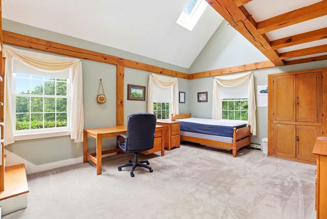 28 Island Road, Deerfield, NH 03037