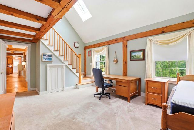 28 Island Road, Deerfield, NH 03037