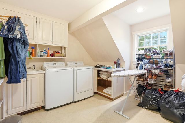 28 Island Road, Deerfield, NH 03037