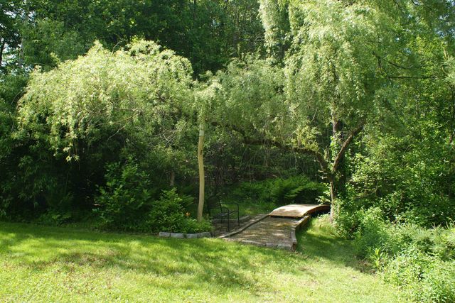 28 Island Road, Deerfield, NH 03037