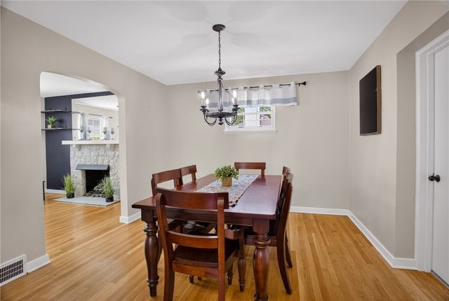 2406 Morrow Pl, Bethel Park, PA 15102