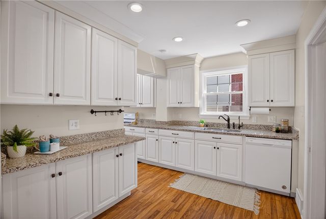 2406 Morrow Pl, Bethel Park, PA 15102