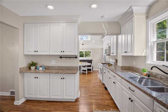 2406 Morrow Pl, Bethel Park, PA 15102