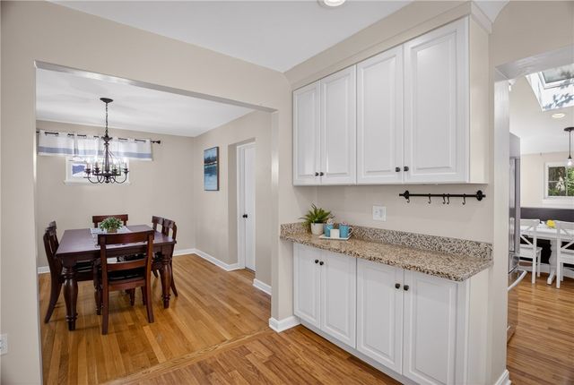 2406 Morrow Pl, Bethel Park, PA 15102