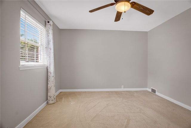 2406 Morrow Pl, Bethel Park, PA 15102