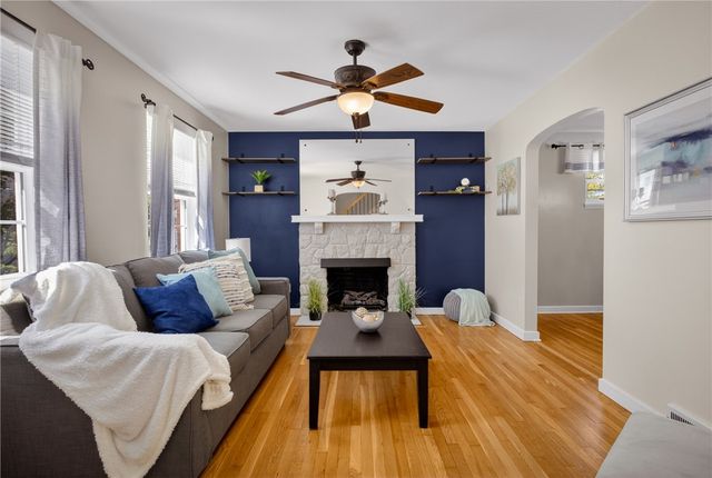 2406 Morrow Pl, Bethel Park, PA 15102
