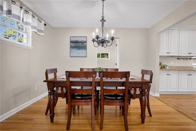 2406 Morrow Pl, Bethel Park, PA 15102