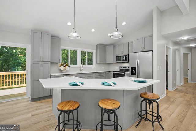 126 Lucinda Lane, Fayetteville, GA 30214