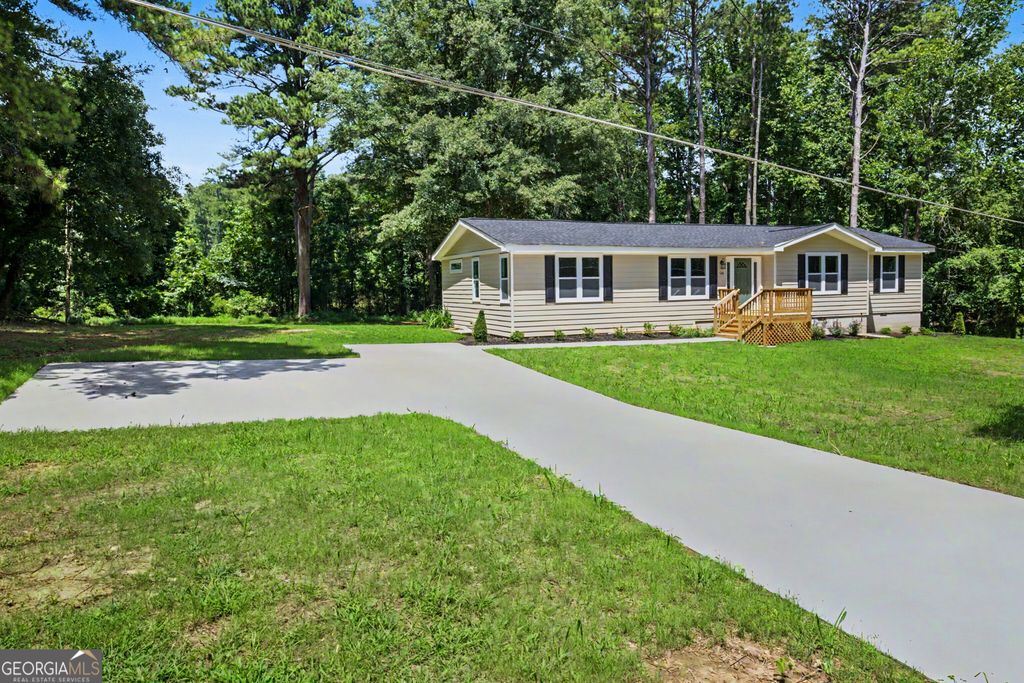 126 Lucinda Lane, Fayetteville, GA 30214