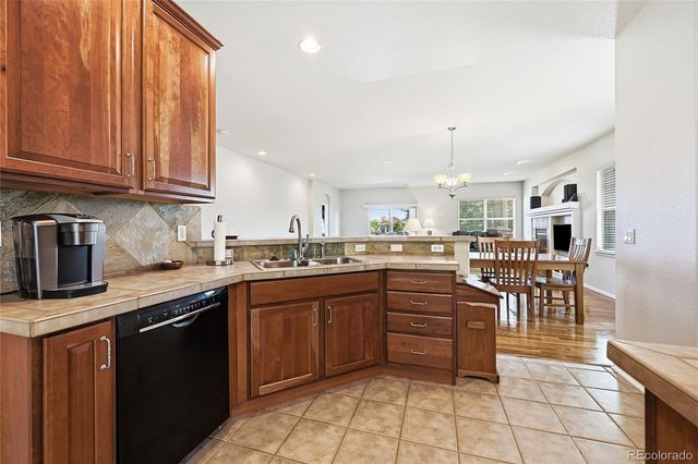 21993 E Heritage Parkway, Aurora, CO 80016