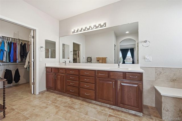 21993 E Heritage Parkway, Aurora, CO 80016