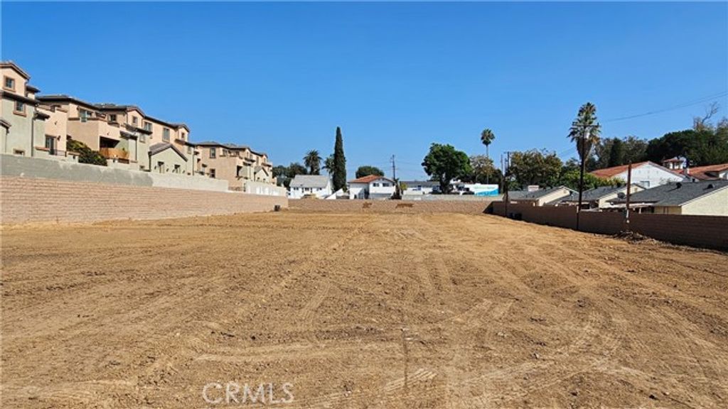 320 -330 Monte Vista, La Habra, CA 90631