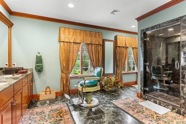 6 Steel Rd, Hopedale, MA 01747