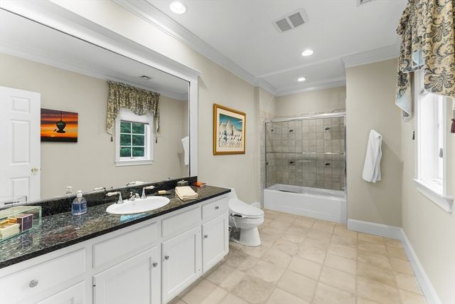 6 Steel Rd, Hopedale, MA 01747