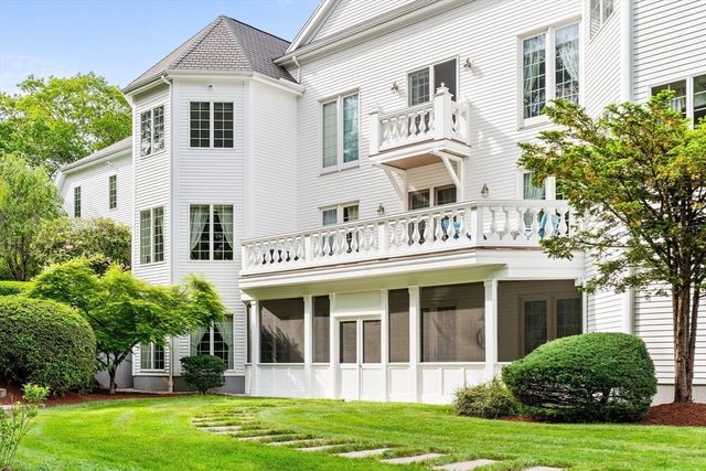 6 Steel Rd, Hopedale, MA 01747