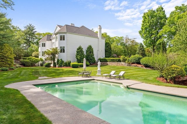 6 Steel Rd, Hopedale, MA 01747