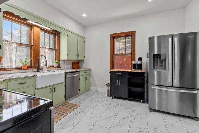 833 W HARRIS STREET, Appleton, WI 54914