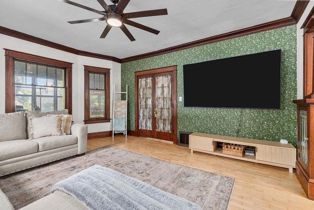 833 W HARRIS STREET, Appleton, WI 54914