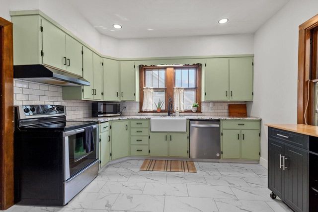 833 W HARRIS STREET, Appleton, WI 54914