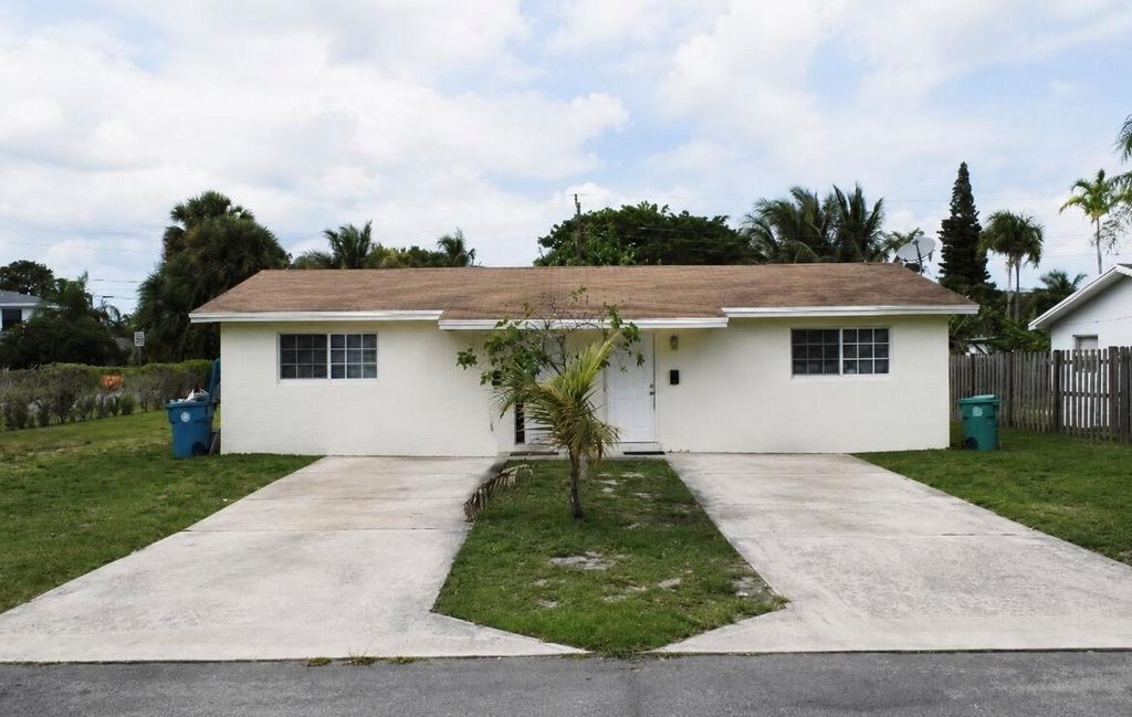 203 SE 4th Avenue, Boynton Beach, FL 33435