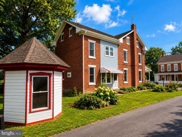 1329 BROADWAY, Hanover, PA 17331