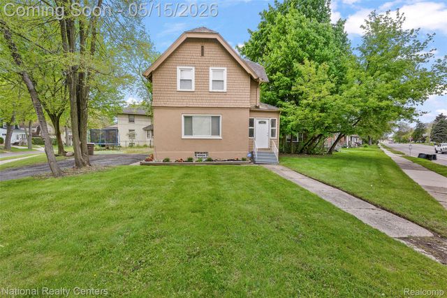 686 N Perry Street, Pontiac, MI 48342