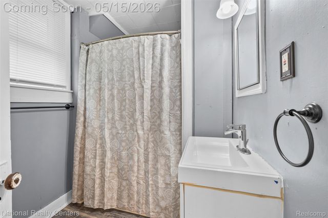 686 N Perry Street, Pontiac, MI 48342