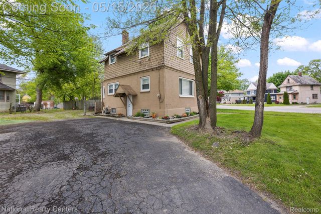 686 N Perry Street, Pontiac, MI 48342