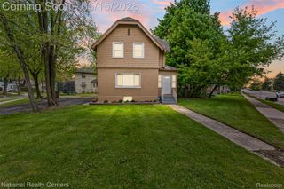 686 N Perry Street, Pontiac, MI 48342