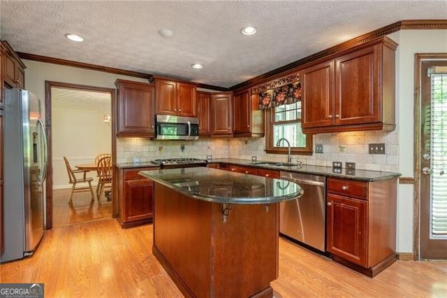 1429 Shadowrock Court, Marietta, GA 30062