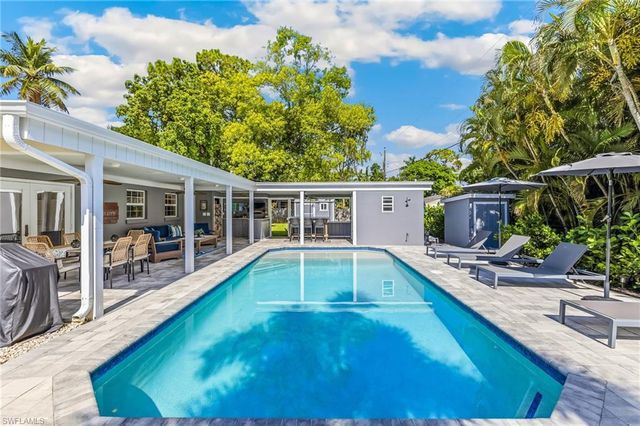 1669 Grove AVE, Fort Myers, FL 33901
