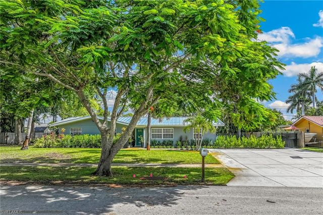 1669 Grove AVE, Fort Myers, FL 33901