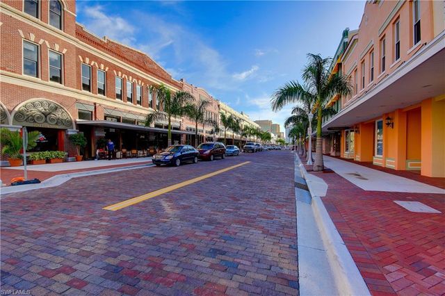 1669 Grove AVE, Fort Myers, FL 33901