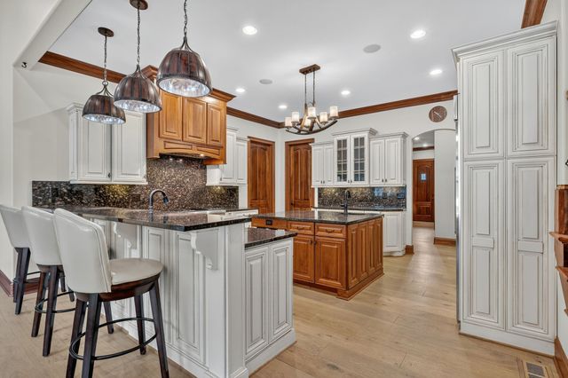 5915 Hillsboro Pike, Nashville, TN 37215