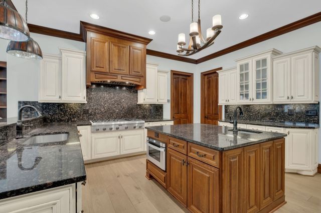 5915 Hillsboro Pike, Nashville, TN 37215